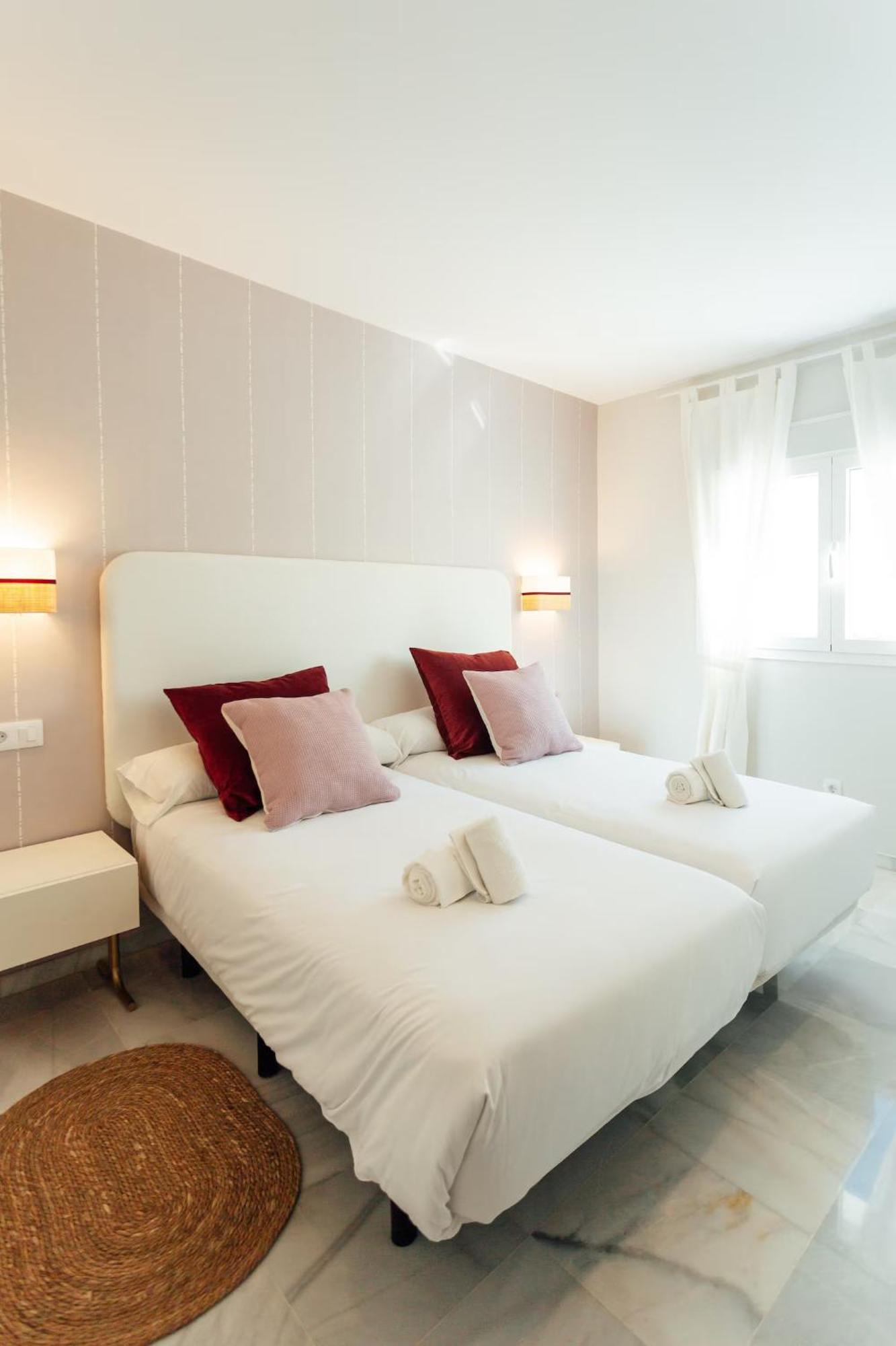 세비야 Reformed And Comfy- 2Bd 2Bth- Arenal 아파트 외부 사진